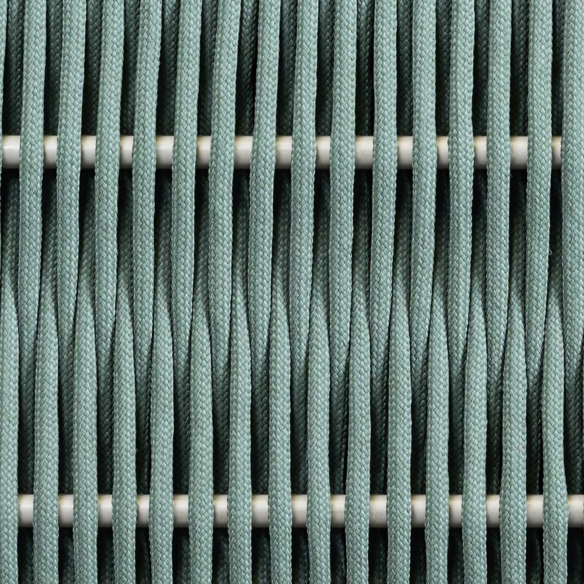 Particolare del pannello della piscina Ninfea Thyni l'intreccio della corda nautica è realizzato a mano da artigiani esperti. Colore OLIVE GREEN