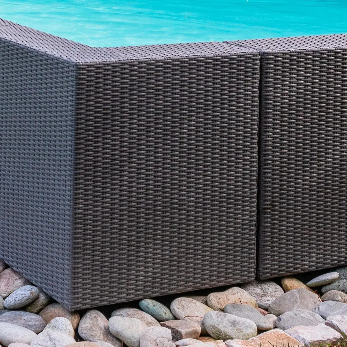 Pannello Rivestimento Piscina Laghetto Divina Pannellatura di Divina riveste la struttura fuori terra con un design unico e raffinato. Colore Grigio