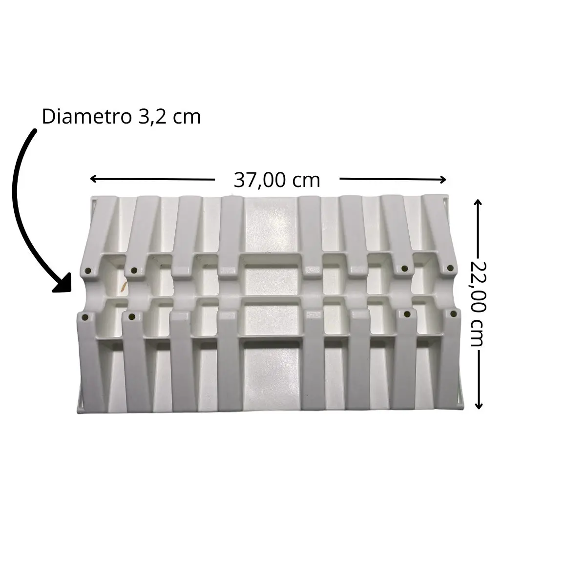 Tavoletta sottopiede Laghetto, in materiale plastico bianco. La tavoletta è vista dall'alto. In questa immagine vengono riporttae le dimensioni, larghezza 37 cm, altezza 22 cm, sede centrale palo diametro 3, 2 cm.