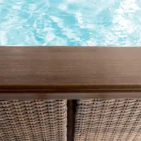 Particolare bordo in ecolegno colore marrone per Piscina Laghetto Dolcevita Rattan e Naked