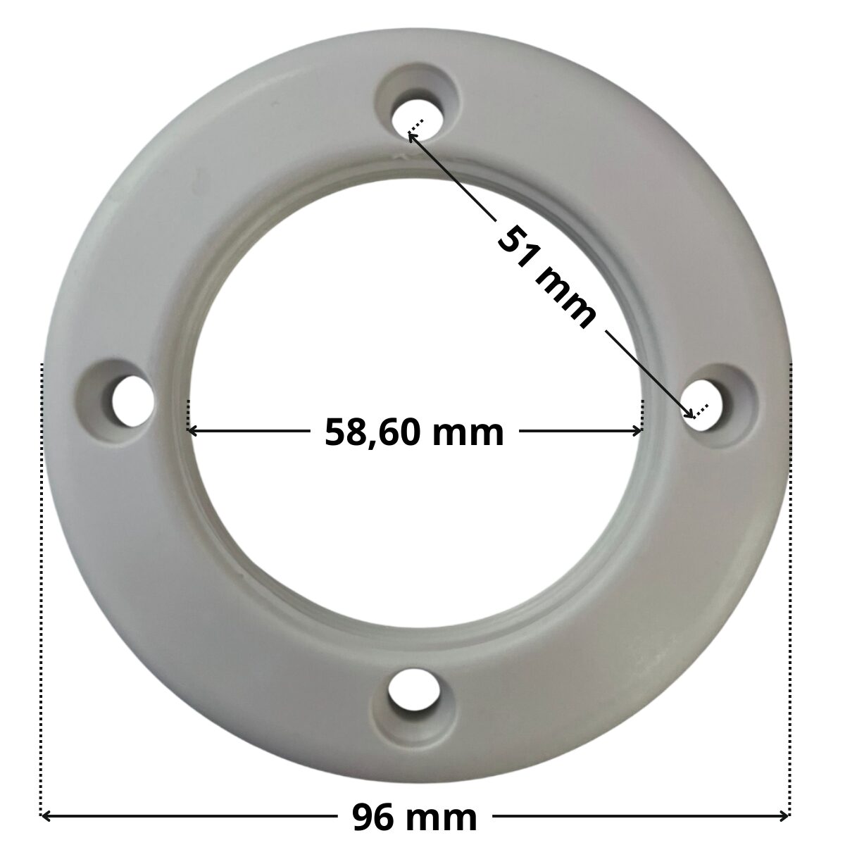 Flangia ricambio per bocchetta a parete Pool's con quote dimensionali: diametro esterno 96 mm, diametro interno 58,60 mm, interasse fori 51 mm.
