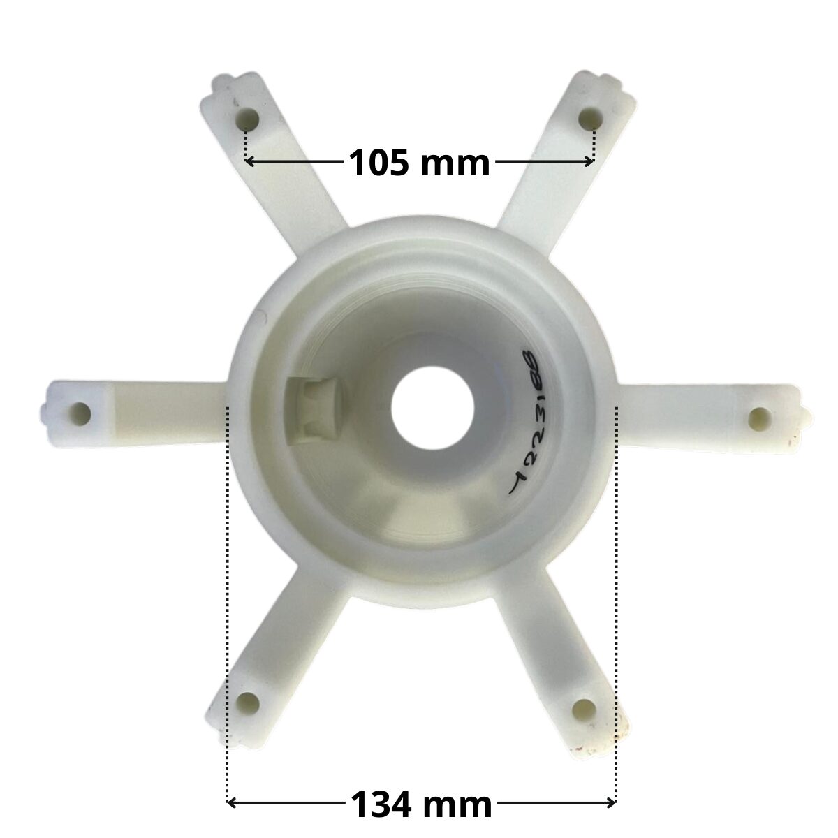Vista frontale della calotta ricambio per faro subacqueo LED diametro 270 mm Pool's con quote dimensionali: diametro esterno 134 mm e interasse fori fissaggio viti 105 mm