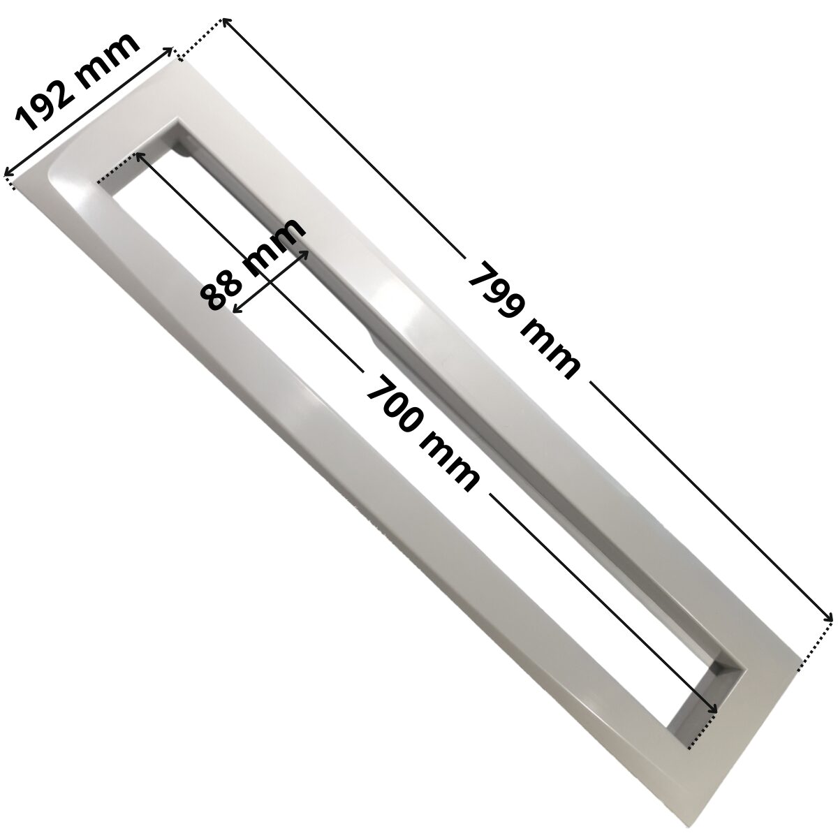 Copriflangia ricambio per skimmer sfioratore Pool's con quote dimensionali: lunghezza esterna 799 mm, altezza esterna 192 mm, altezza foro interno 88 mm, lunghezza foro interno 700 mm.