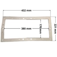 Guarnizione ricambio per skimmer bocca larga Pool's con foro centrale. Dimensioni indicate: larghezza massima esterna 432 mm, altezza massima esterna 221 mm, larghezza massima interna del foro rettangolare 380 mm, altezza interna del foro rettangolare 170 mm.