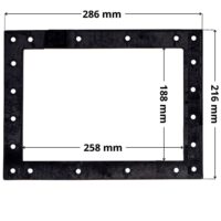 Guarnizione ricambio per skimmer bocca stretta, portata 15 litri Astralpool. Dimensioni indicate: larghezza massima esterna 286 mm, altezza massima esterna 216 mm, larghezza massima interna del foro rettangolare 258 mm e altezza massima esterna 188 mm