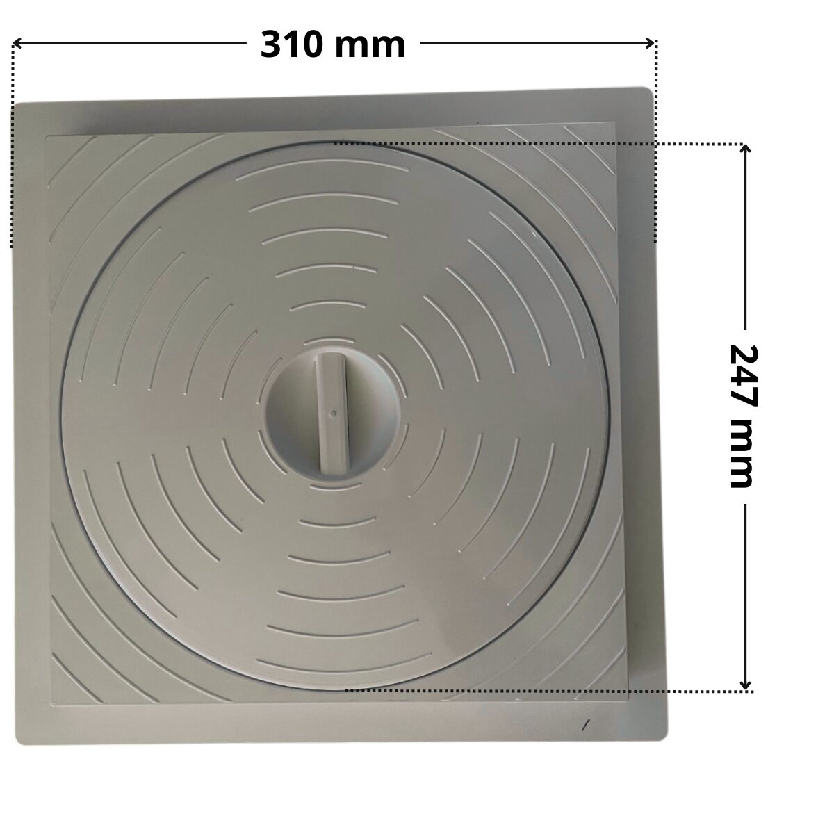 Kit composto da coperchio e cornice ricambio per skimmer Classic, sfioratore dritto e sfioratore ad angolo Aqua con quote dimensionali: larghezza massima cornice 310 mm diametro alloggiamento coperchio 247 mm