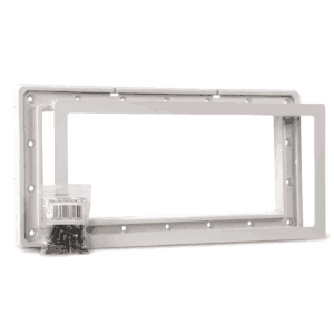 Kit composto da copriflangia flangia e viti ricambio per skimmer bocca larga, portata 17,5 litri Astralpool