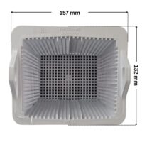 Vista superiore del cestello ricambio per pompa piscina Super Pump Hayward con quote dimensionali: lunghezza esterna 157 mm e larghezza esterna 132 mm.