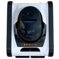 Robot pulitore per piscine automatico Inverx con design moderno in bianco e nero. L'immagine mostra il pulitore da una prospettiva superiore, evidenziando i grandi cingoli neri per la trazione.