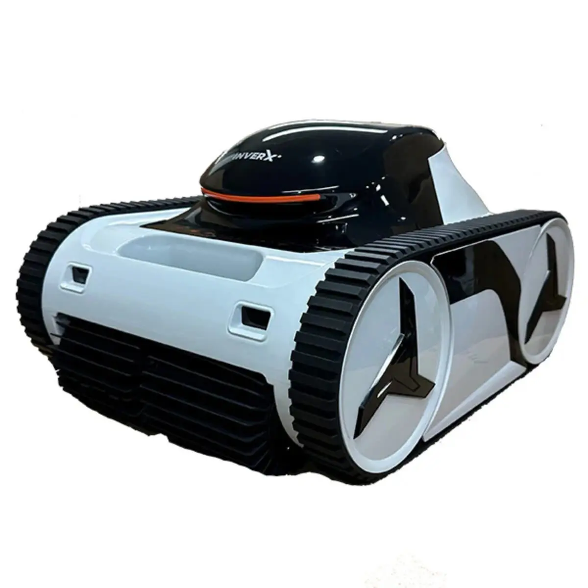 Robot pulitore per piscine automatico Inverx con design moderno in bianco e nero. L'immagine mostra il pulitore da una prospettiva ad angolo, evidenziando i grandi cingoli neri per la trazione e le ruote stilizzate con logo a tre razze. Il logo 'INVERX' è visibile sulla calotta superiore. Ideale per la pulizia del fondo e delle pareti della piscina.