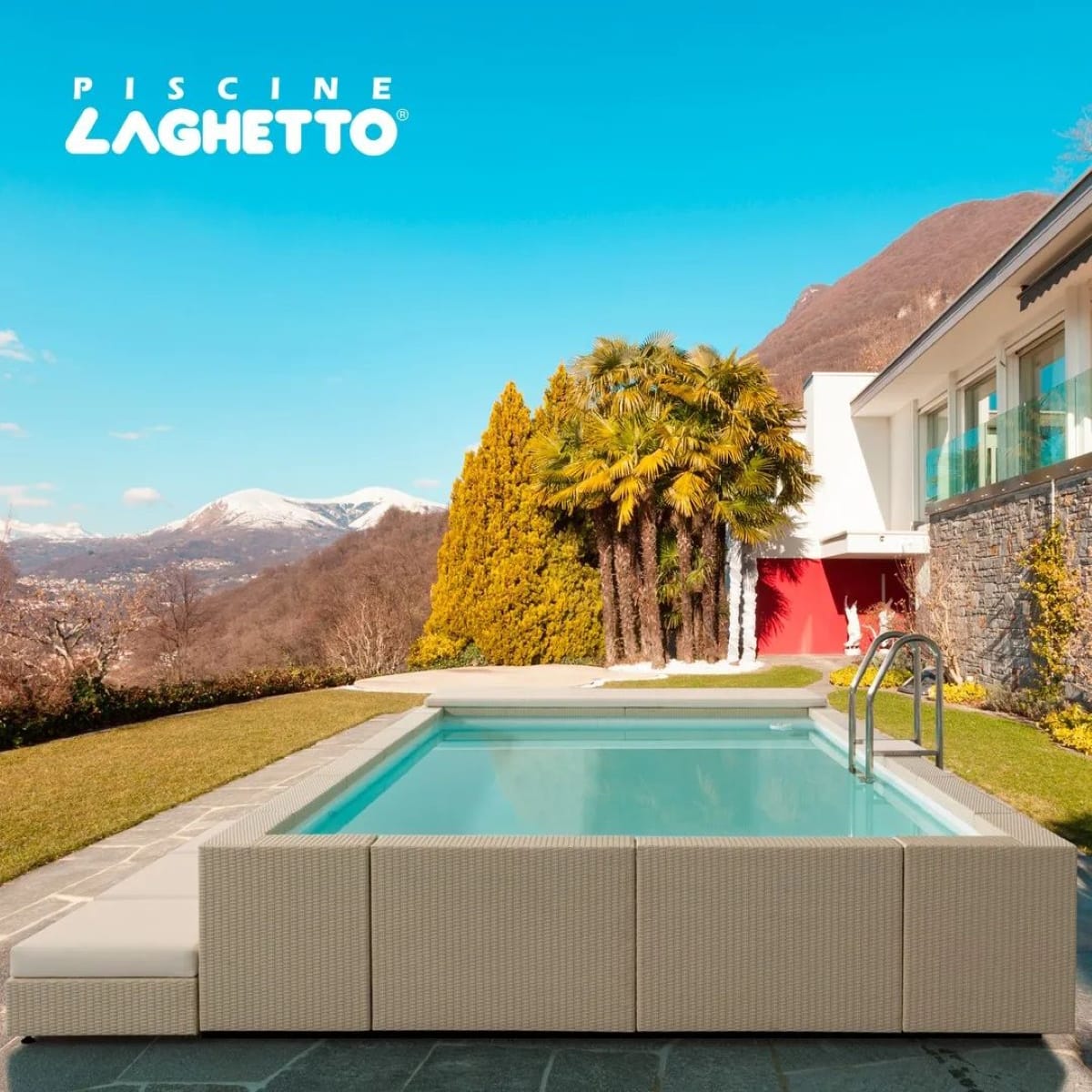 Piscina fuori terra Laghetto Divina con rivestimento in fibra sintetica intrecciata effetto rattan colore bianco. Presentata in un contesto outdoor elegante.