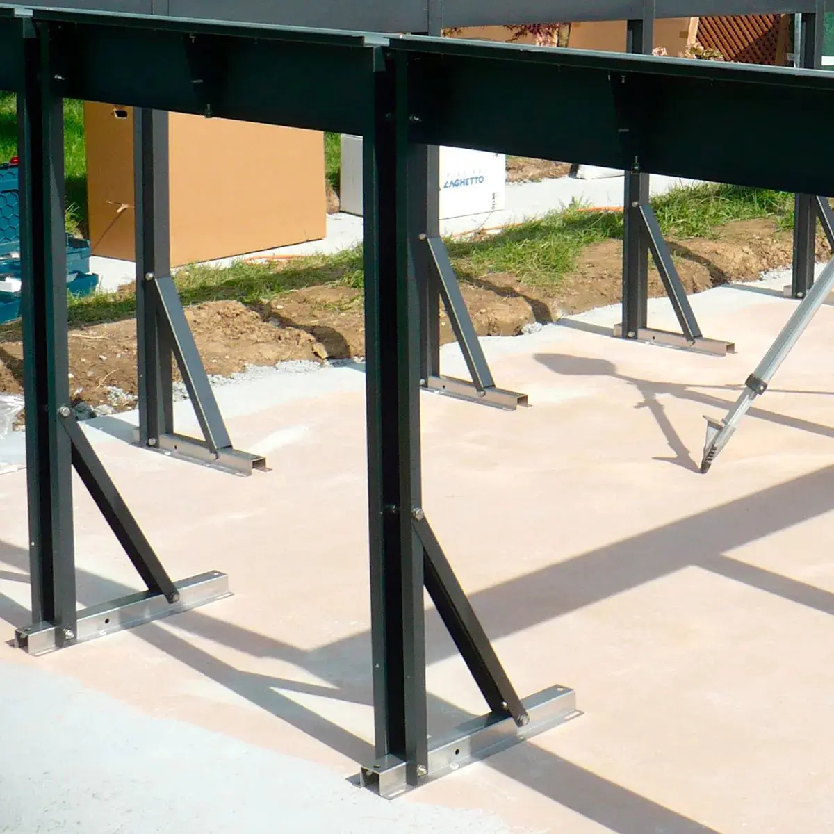 Struttura piscina Laghetto Dolcevita in acciaio Magnelis® con verniciatura a polvere (tecnologia ZMSV-TEC).